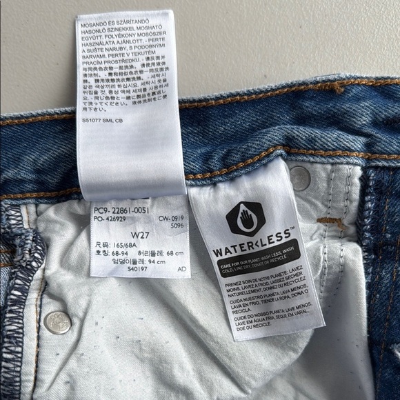 Levi's Wedgie Jeans Icon Fit High Rise Tapered Leg Light Wash - Picture 15 of 15